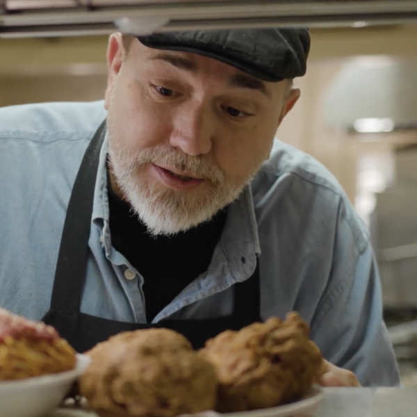 Making Venesian Inn Fried Chicken